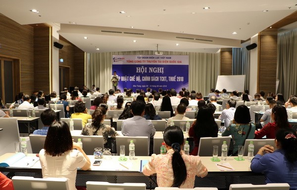 EVNNPT tổ chức Hội nghị cập nhật chế độ, chính sách TCKT, thuế 2018